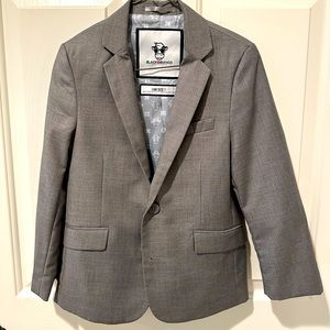 Boys 3 piece Black n Bianco light gray suit. Size 7.